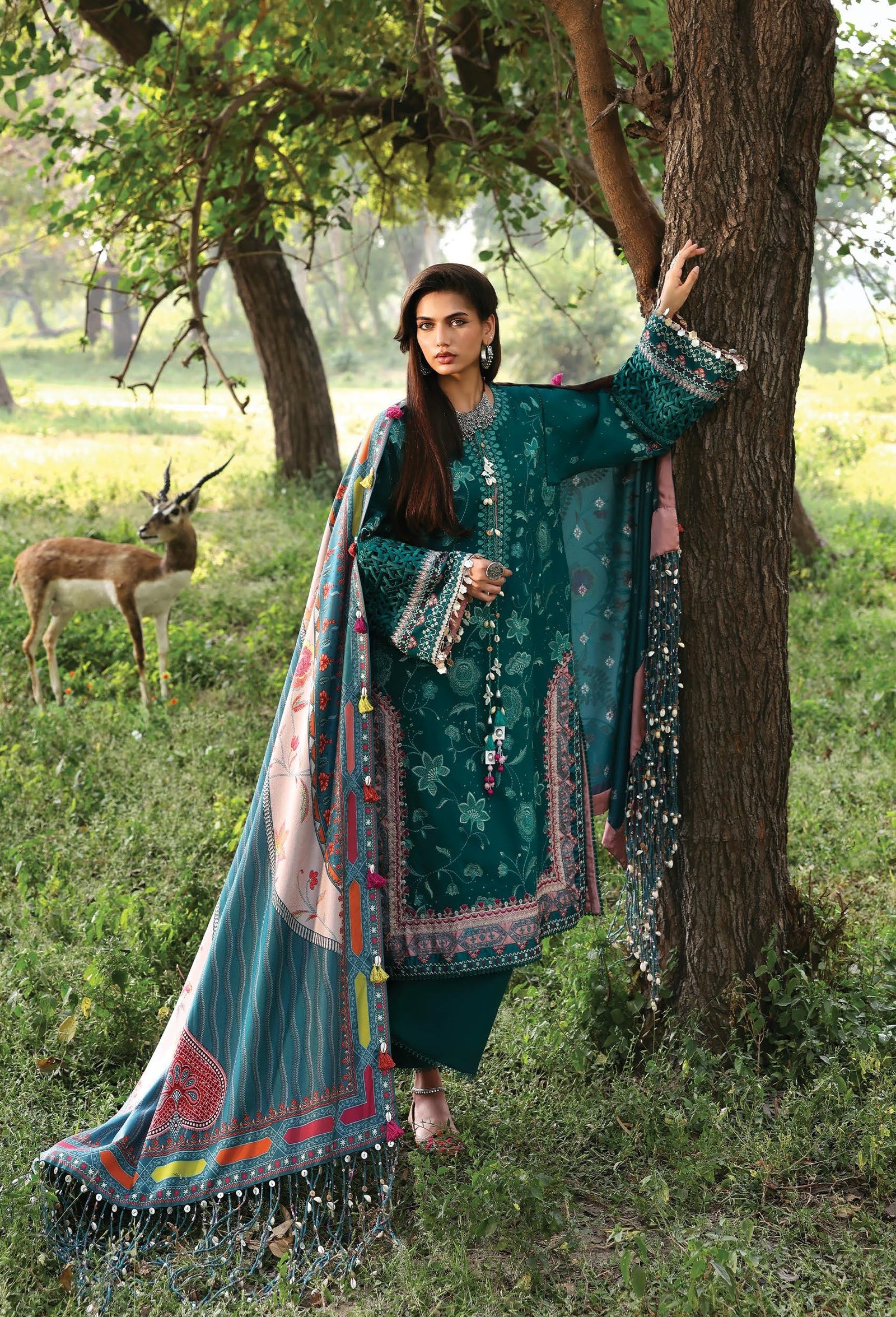 page_05_image_01 Sadaf Fawad Khan D 09 - Image 1