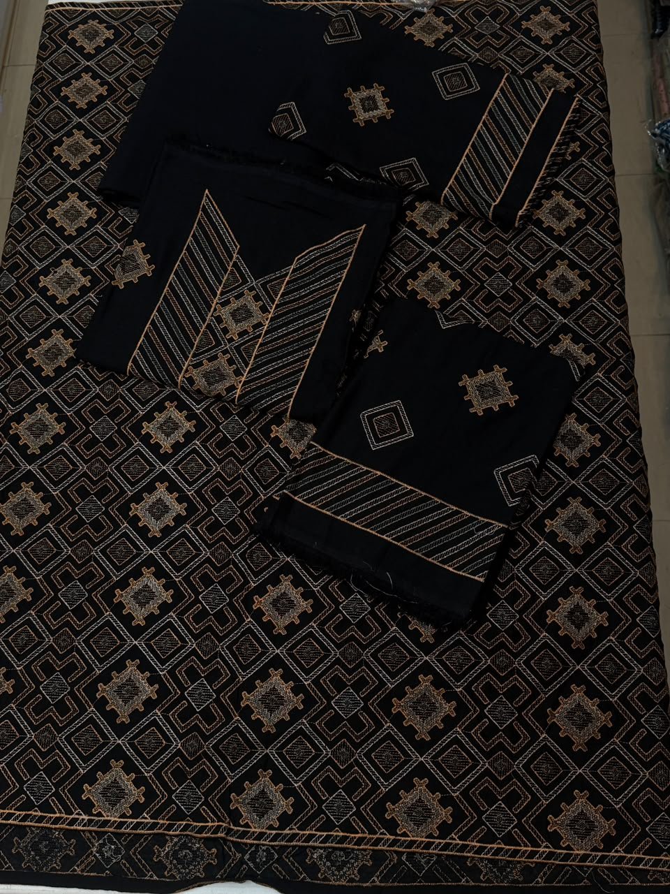 WhatsApp Image 2026-10-06 at 12.57.54 PM Bareeza Karandi Embroidered 3-Piece Suit with Shawl - Image 1