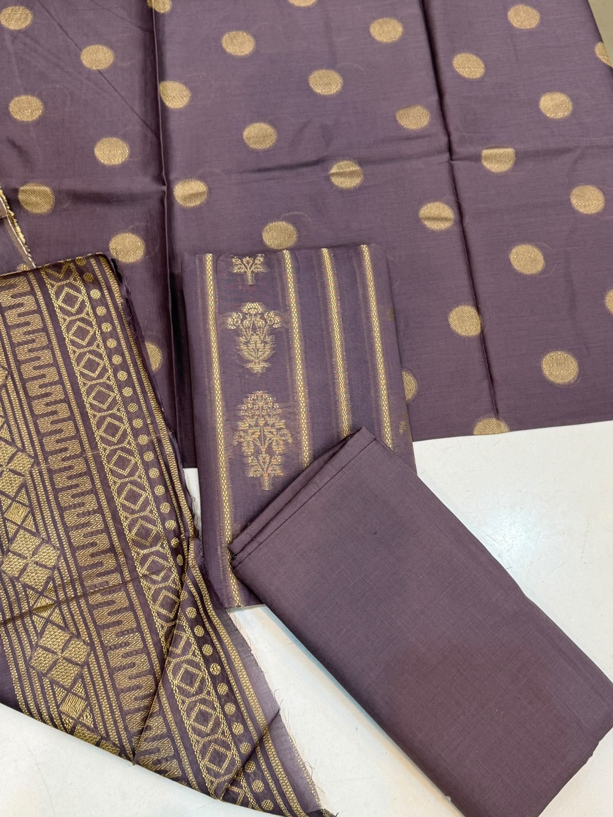 WhatsApp Image 2026-10-17 at 2.52.29 PM Jakat Lawn 3-Piece Suit – Elegant Mauve & Gold - Image 1
